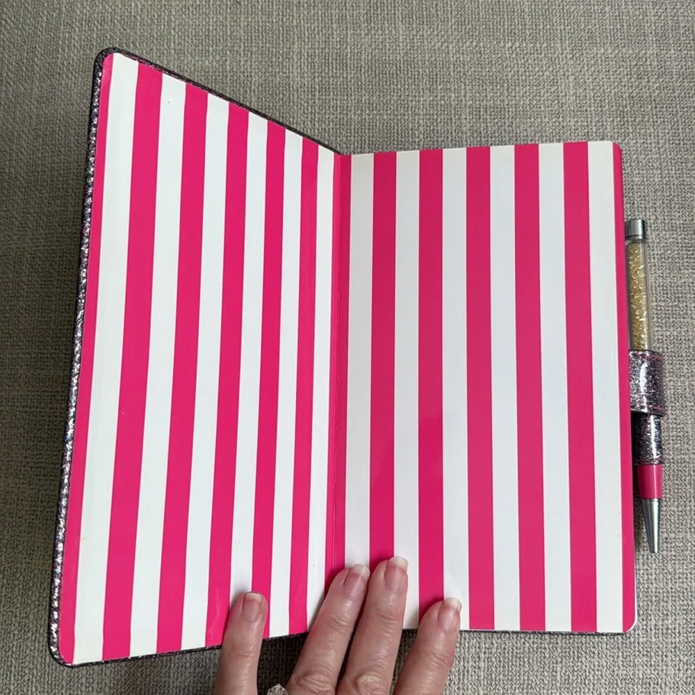 Victoria’s Secret Notebook Pre Owned Pink good Condition